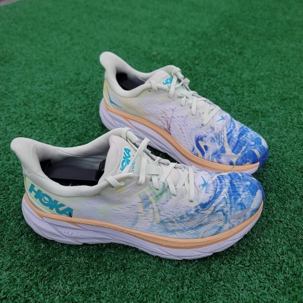 Hoka one one CLIFTON8 - Women's Running Shoes - SIZE 8.5B - Picture 2 of 10